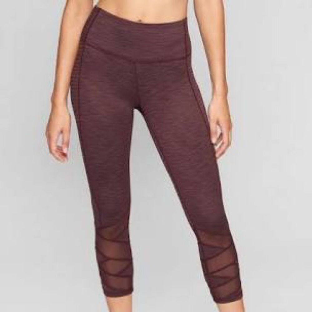 Athlete Mantra Jacquard Crop Leggings In Burgundy